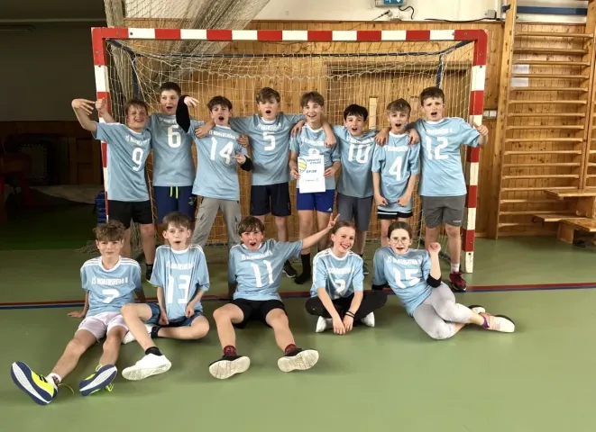 1.místo v okrskovém kole ve vybíjené a postup do okresu