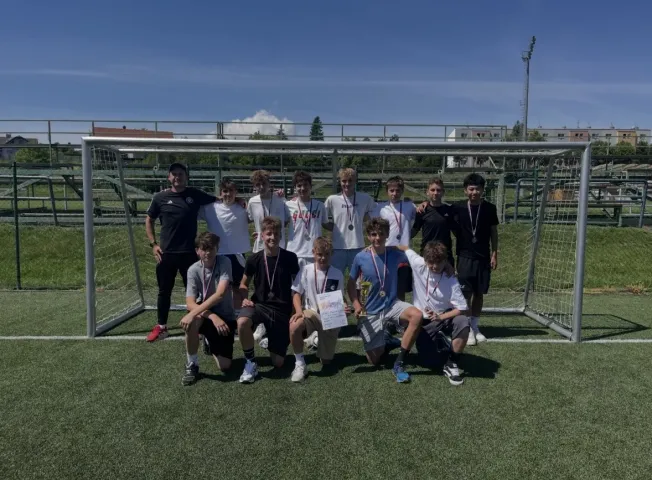 Bronz z turnaje v minifotbale v Kroměříži