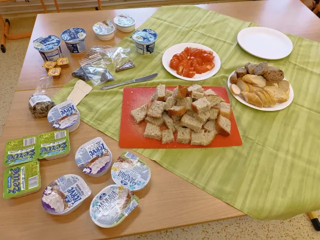 Ochutnávka čerstvých sýrů- školní projekt