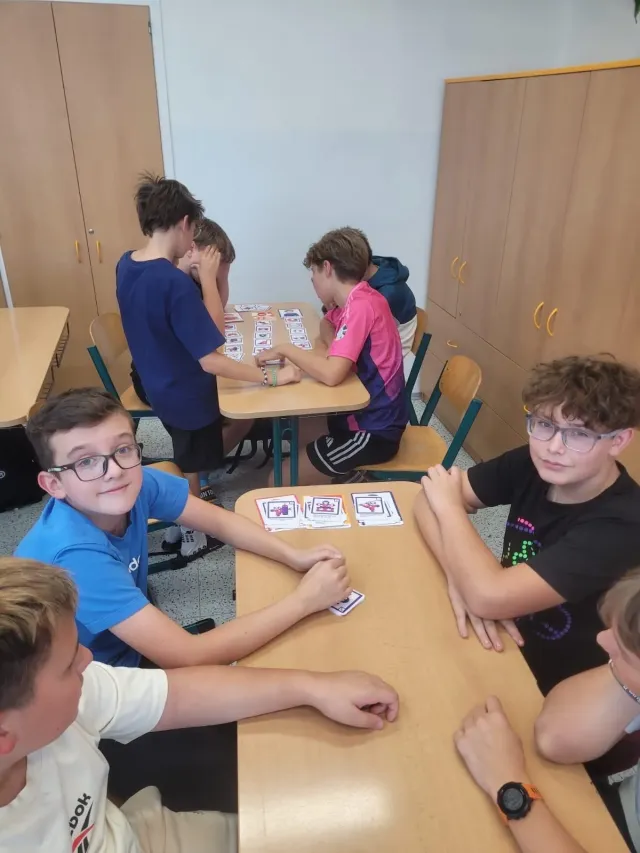 Žáci 6. tříd se stali detektivy „DOBRONAUTY“ a hledali cestu z konfliktu