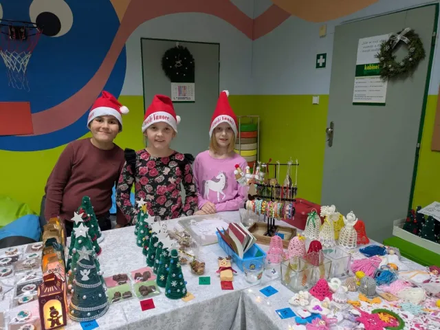 Za dveřmi družiny: Vánoční jarmark